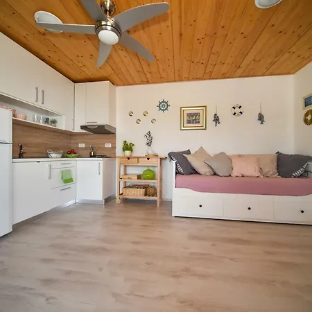 Mobile House Vitamin Sea 度假居 *
